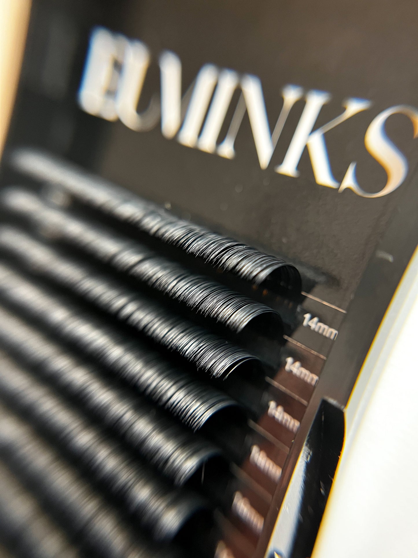 Eyelash Adhesives - Euminks